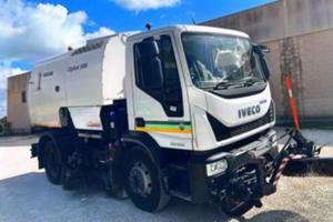 IVECO EUROCARGO 120E210 SPAZZATRICE