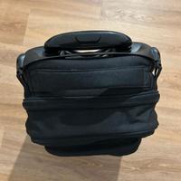 Zaino Invicta con rotelle