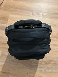 Zaino Invicta con rotelle