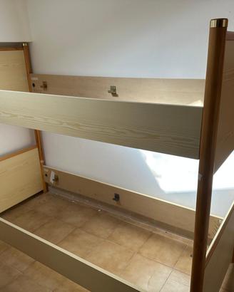 Letto a castello legno chiaro