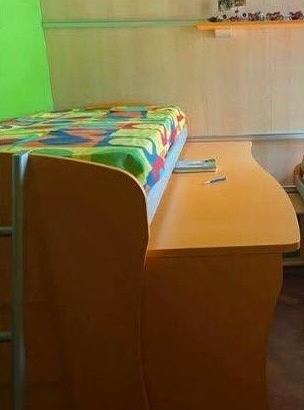 Cameretta marca Moretti con letto e scrivania