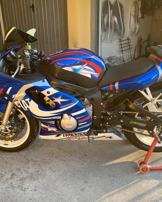 YAMAHA R6 2001 STRADA - PISTA