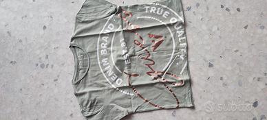 Maglietta Guess da ragazza 14 anni. 