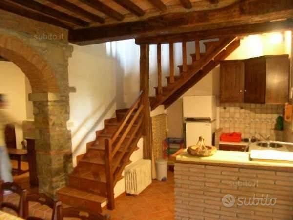 Rustico / Casale di 400 m² con più di 5 locali a S - Vista 3