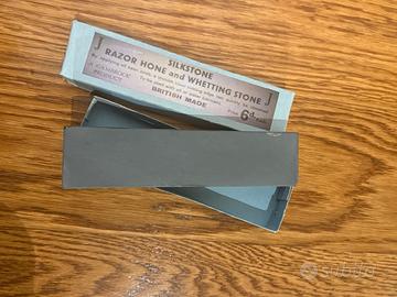 Pietra per affilare rasoio a mano libera