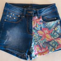 Pantaloncino in Jeans da donna.