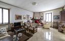 appartamento-ampio-con-grande-terrazza-e-garage
