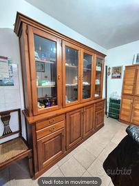 Credenza con cristalliera