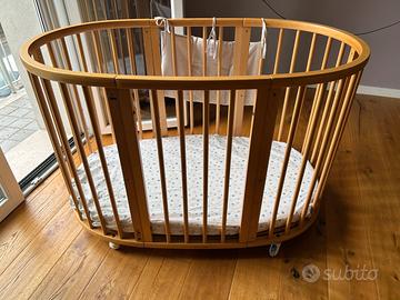 Lettino ovale Stokke 125x75cm+ materasso e tessili