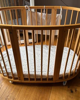 Lettino ovale Stokke 125x75cm+ materasso e tessili