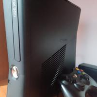 Xbox 360 + pad  prezzo trattabile 