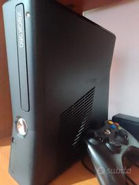Xbox 360 + pad  prezzo trattabile 