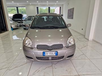 Toyota Yaris 1.4 tdi D-4D cat 5 porte NEOPATENTATI