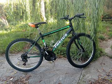BICICLETTA PER BAMBINO-RAGAZZO