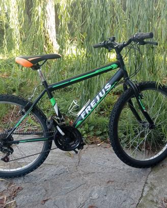 BICICLETTA PER BAMBINO-RAGAZZO
