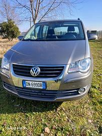 Volkswagen Touran 1.6 benz. 165.000 km euro 4 2008