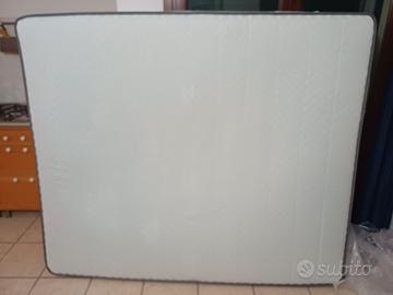Materasso praticamente nuovo