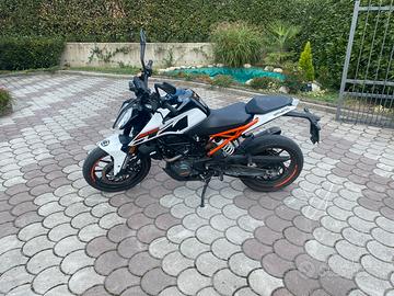 KTM DUKE 125