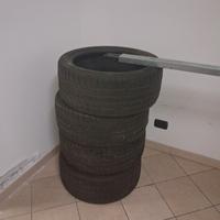 treno di gomme invernali in buono stato "Momo"