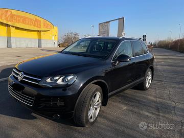 VOLKSWAGEN Touareg - 2013