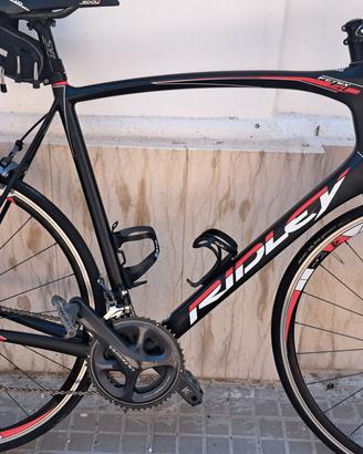 Bicicletta da corsa  in carbonio