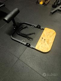panca hip Thruster gambe e glutei 