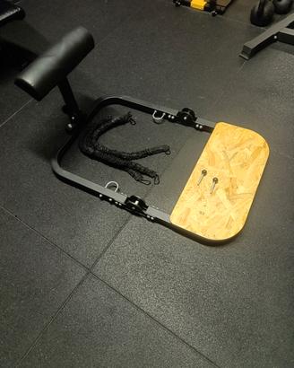 panca hip Thruster gambe e glutei 