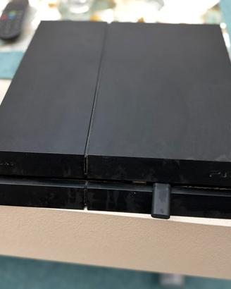 Ps4 500gb + 2 joystick
