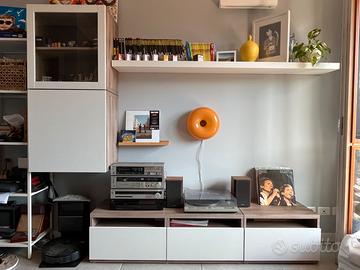 Pensili IKEA BESTÅ + mensole LACK