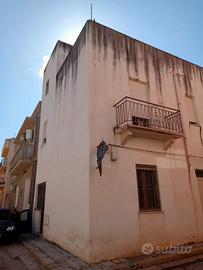 Casa indipendente abitabile