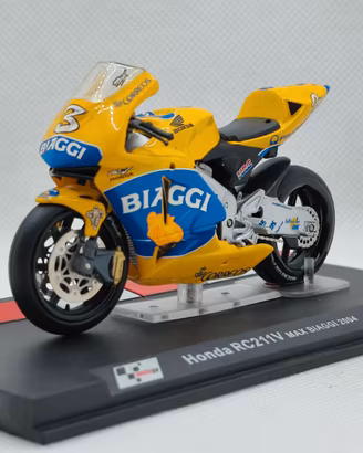 Modellino MotoGP Honda RC211V - Biaggi 2004