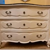 Comò shabby chic in legno di castagno anni '40