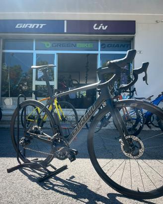 Giant TCR Advanced Disc + SRAM RED eTap AXS