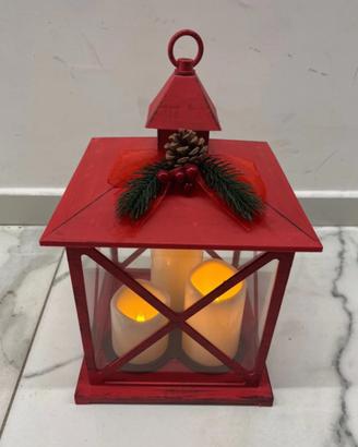 Lanterna di natale con luci