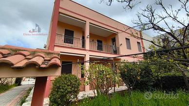 Villa di 450 m² con più di 5 locali a San Vito Lo 