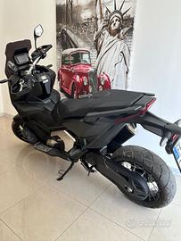 X-adv 750