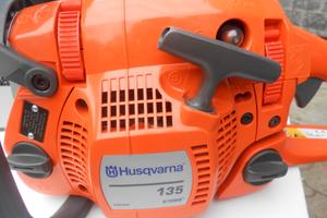 MOTOSEGA HUSQVARNA 135