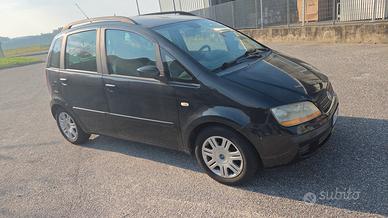 Fiat Idea 1.4 16V Emotion