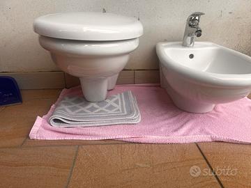 Coppia di sanitari