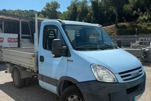 Iveco Daily con ribaltabile