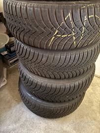 4 gomme Falken 225/60/17