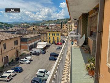 Appartamento di 150 m² con 4 locali a Teramo