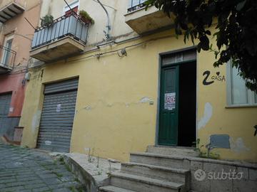 Casa e garage indipendente in via Lunetta