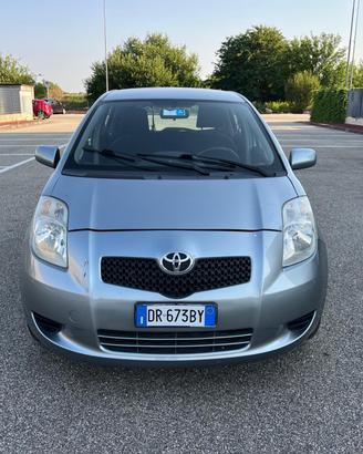 Toyota Yaris 1.0 5 porte Sol