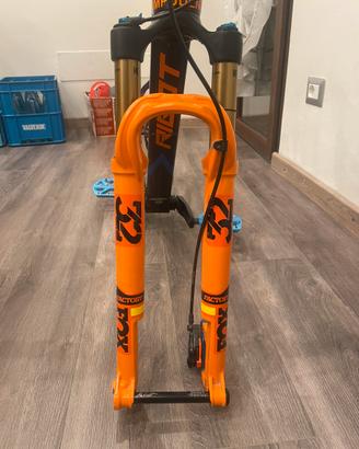 Forcella 29 Fox 32 boost 100mm