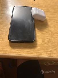 Iphone 11( con cover ome piece) +airpods 2a gen