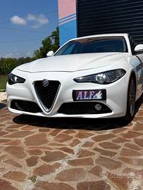 Alfa Romeo Giulia 2.2 AT8 Super
