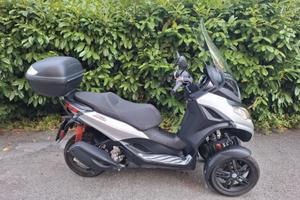 Piaggio MP3 300