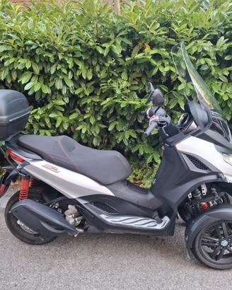 Piaggio MP3 300