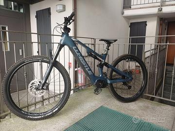 Bici elettrica bi ammortizzata